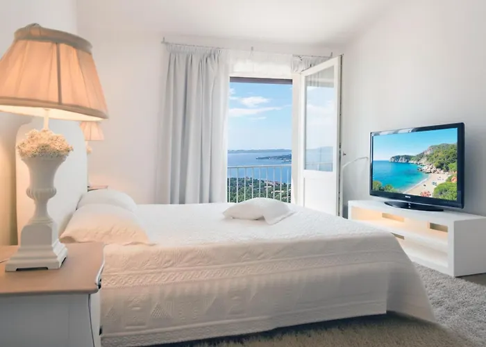 Hotel with Tennis: Hotel Pulicinu